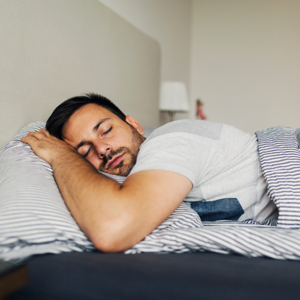 Devez-vous rester au lit pendant 24 heures après une nuit blanche pour récupérer ? 