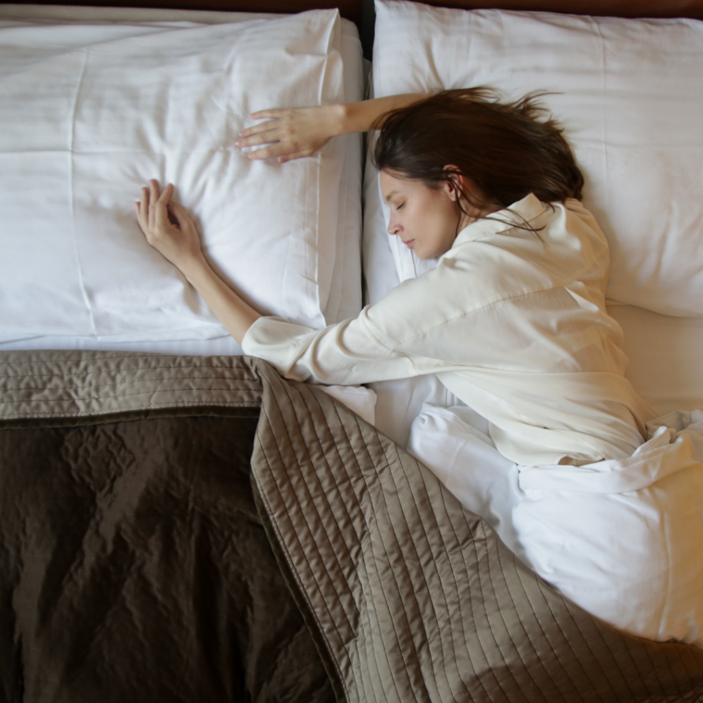 Vous vous demandez s’il est préférable de dormir seul ou à deux